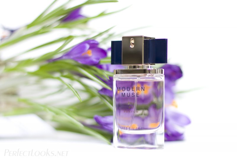 Modern Muse Estée Lauder for women mor zambak çiçekli gibi.jpg