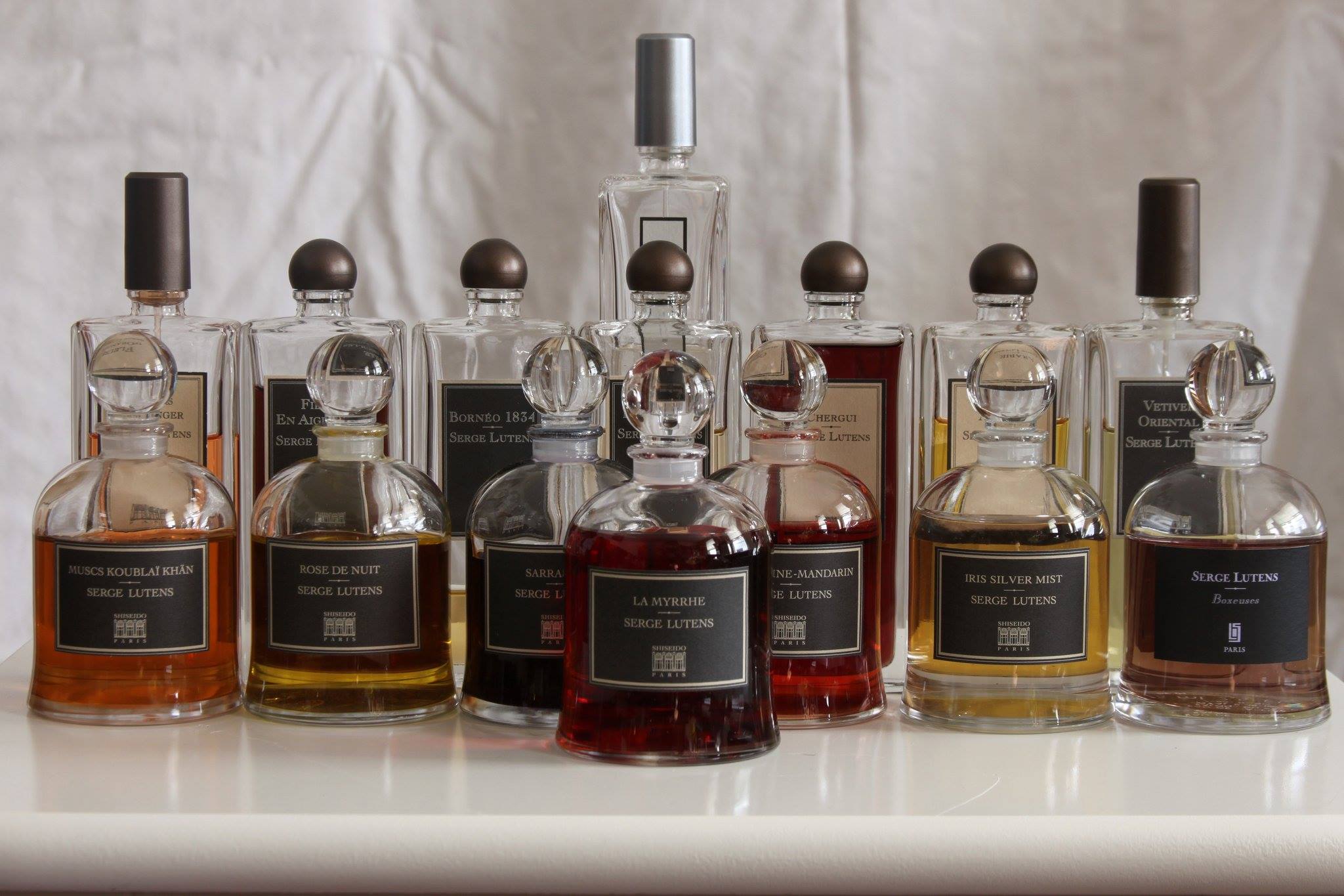 serge lutens şişe koleksiyon parfümleri k.jpg