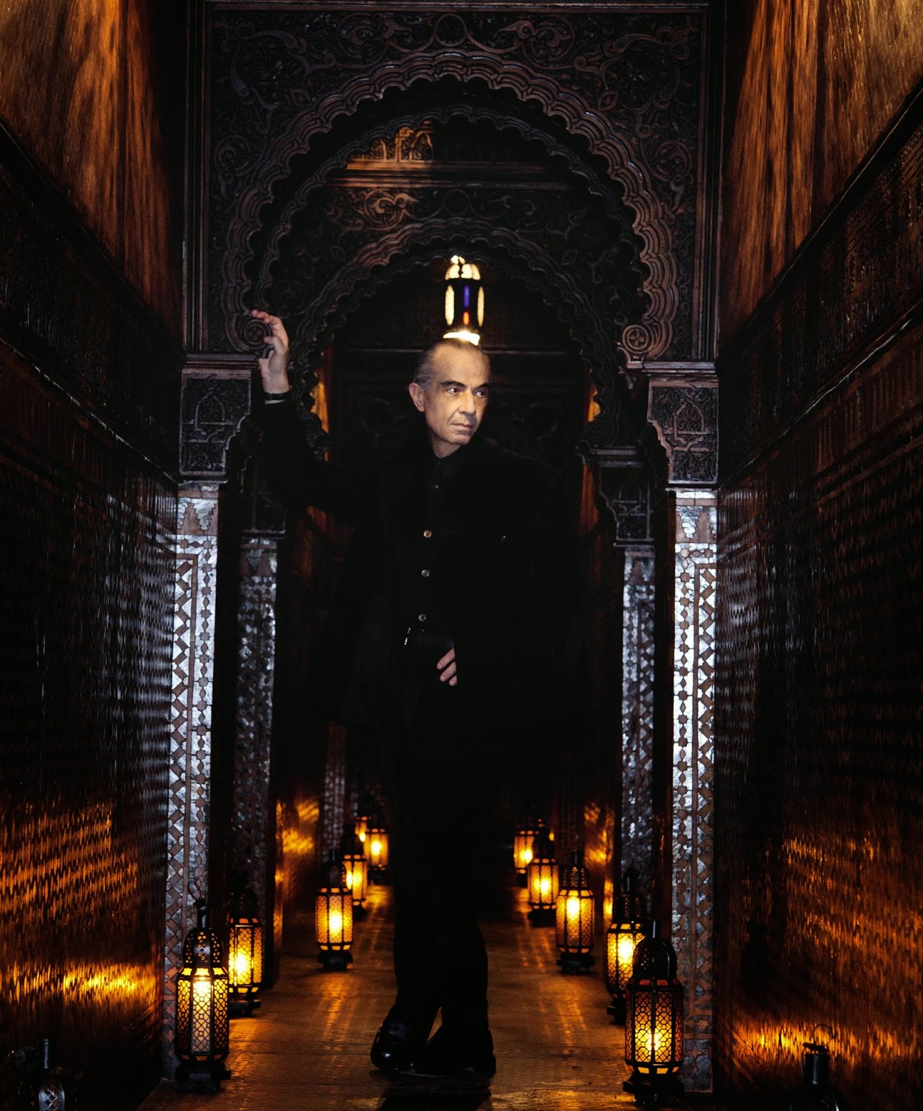 serge lutens yaratıcısı karanlık fas.JPG